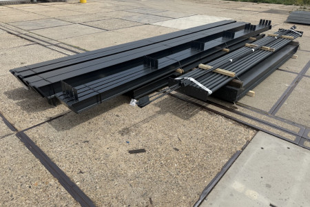 13.00 x 25.00m (325m²)